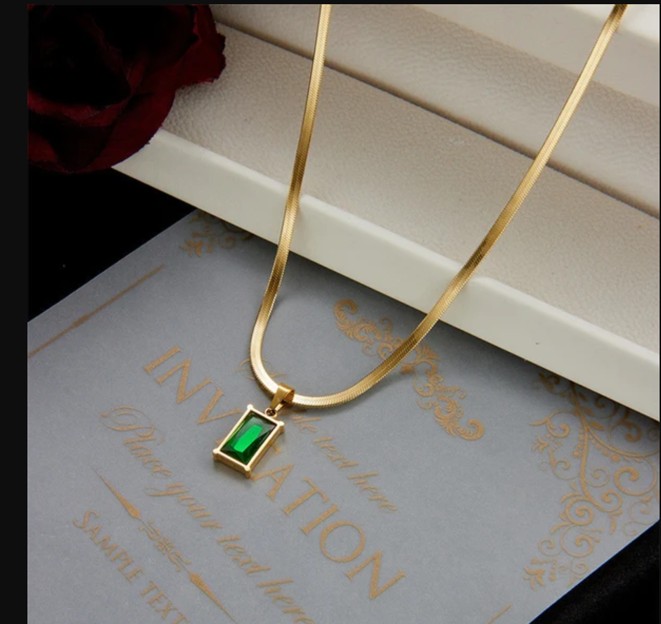 Gold-Plated Anti Tarnish Green Geometric Pendant - Image 3